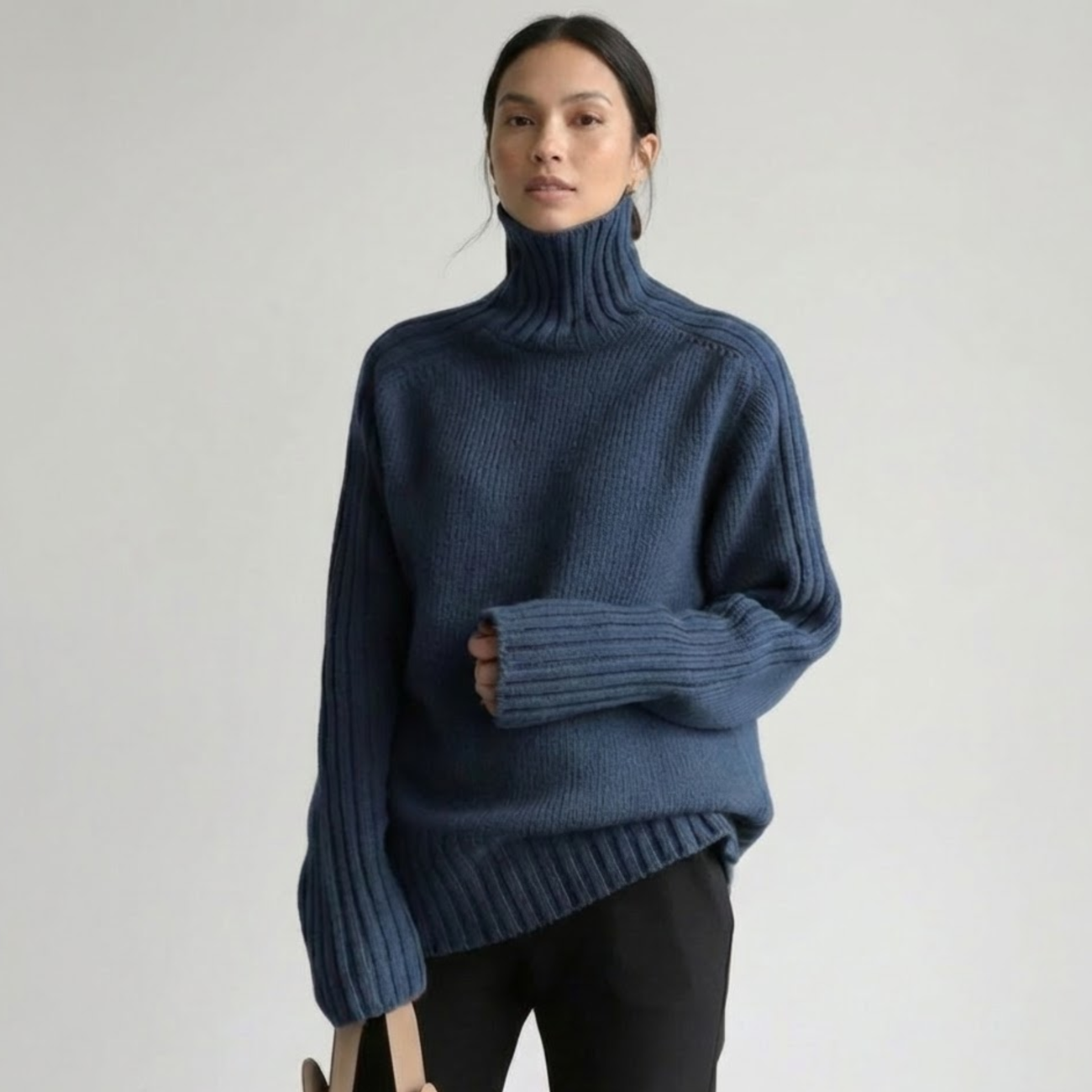 Women's ribbed turtleneck sweater with long sleeves