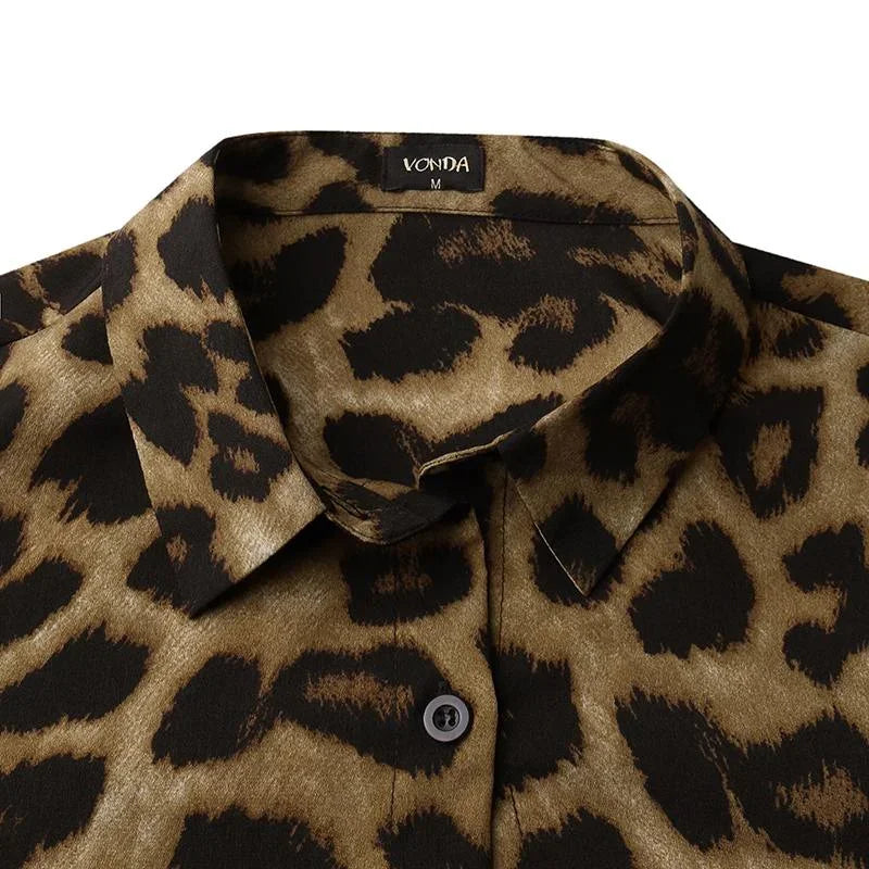 Blouse femme en tissu léger, coupe élégante, manches volantées, motif léopard.