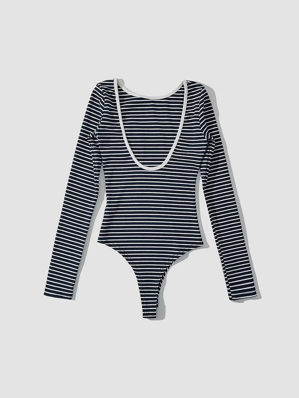 Body à rayures marine pour femme, dos ouvert, manches longues, en tissu stretch pour un ajustement confortable.