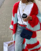 Langarm-Cardigan für Damen mit modernem Streifenmuster, aus weichem, atmungsaktivem Material für komfortable Passform.