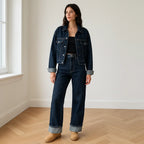 Ensemble en denim pour femme, comprenant une veste décontractée et un pantalon large.