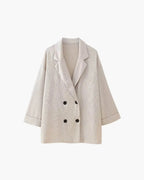 Satin Damenensemble in lockerer Passform mit doppelter Knopfleiste für einen eleganten, lässigen Look.