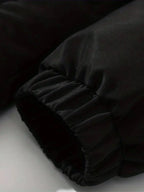 Damenwintermantel mit Kapuze, weichem Innenfutter und praktischen Taschen, ideal für kalte Tage.