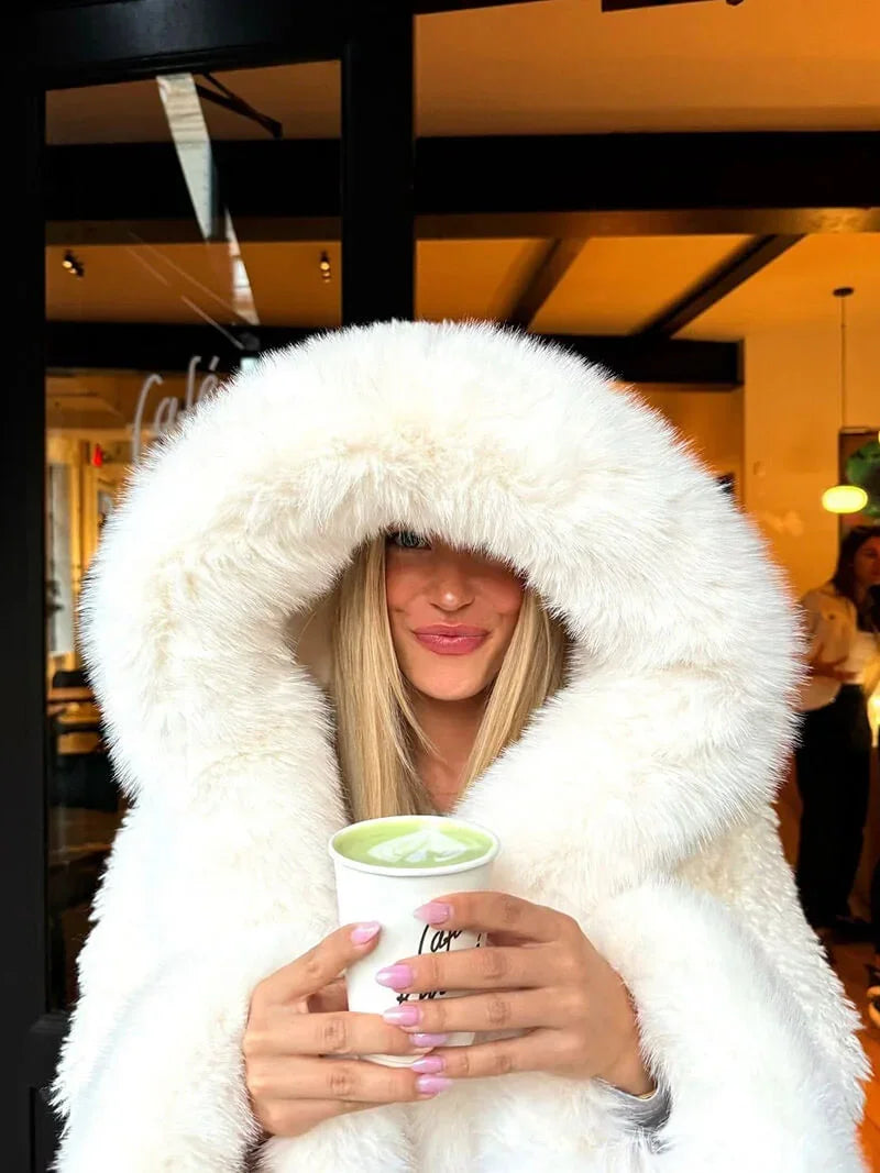 Manteau femme décontracté blanc avec capuche, en microfibre douce, doublé en fausse fourrure pour chaleur.