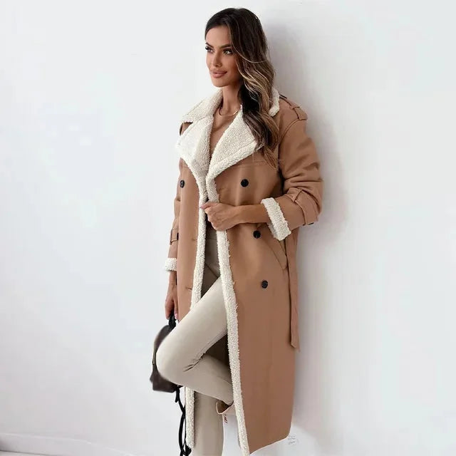 Manteau long femme noir, doublure chaude, coupe classique, boutons élégants, adapté pour les jours froids.