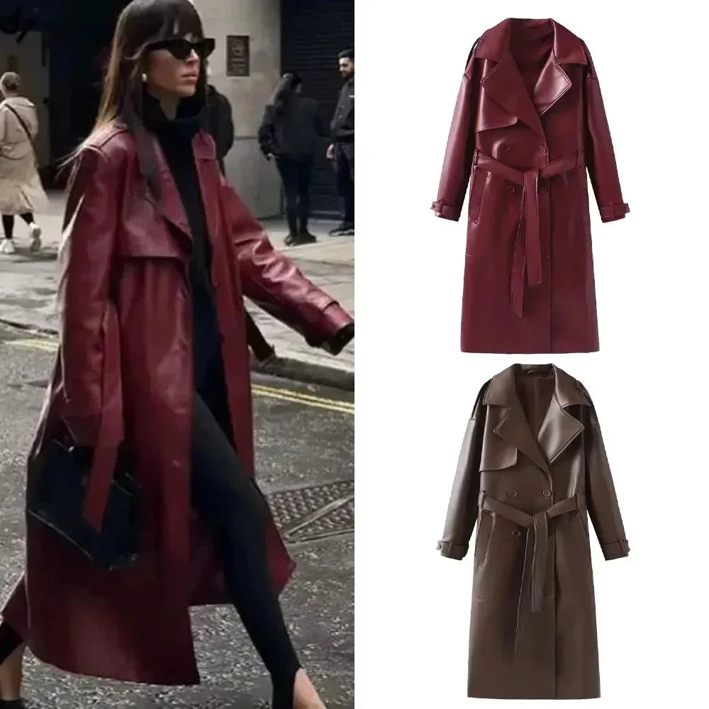 Manteau long femme en simili cuir rouge, coupe moderne et design contemporain, adapté pour les journées froides.