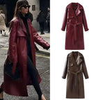 Manteau long femme en simili cuir rouge, coupe moderne et design contemporain, adapté pour les journées froides.