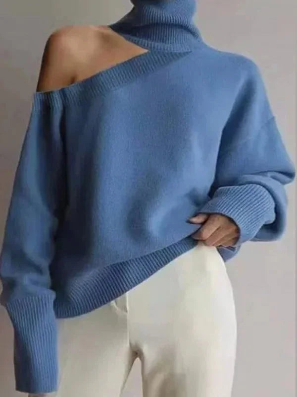 Pull col roulé femme bleu à épaule dénudée, en tricot doux, adapté pour l'automne.
