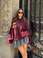 Helle, bequeme Damenpullover mit weichem Rundhalsausschnitt, aus angenehmem Baumwollmix, ideal für den Alltag.