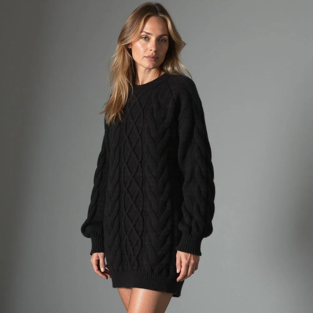 Pull femme vert à col rond, en tricot avec motif torsadé pour un look texturé.