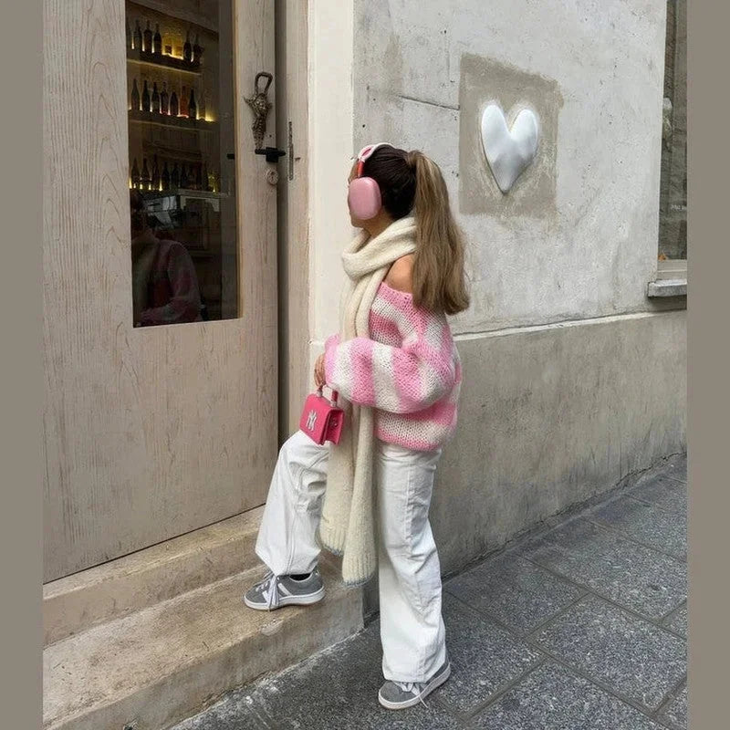 Damenpullover mit Streifen, aus bequemer, weicher Strickware für lässige Outfits und angenehmen Tragekomfort.
