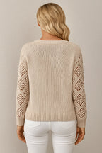 Pullover für Damen mit Häkelärmeln, aus leichter, durchbrochener Strickware für atmungsaktiven Tragekomfort.