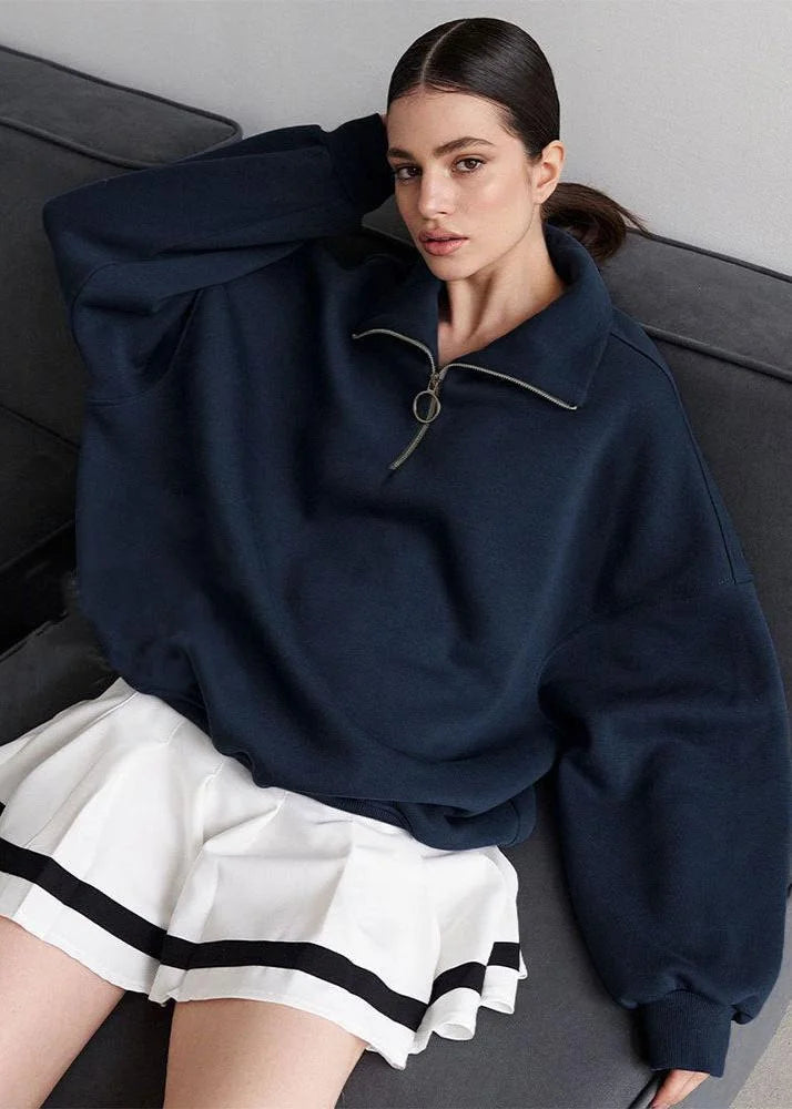 Marineblauer Pulli mit durchgehendem Reißverschluss, made of bequemer Baumwolle und lässigem Schnitt für Alltag und Freizeit.