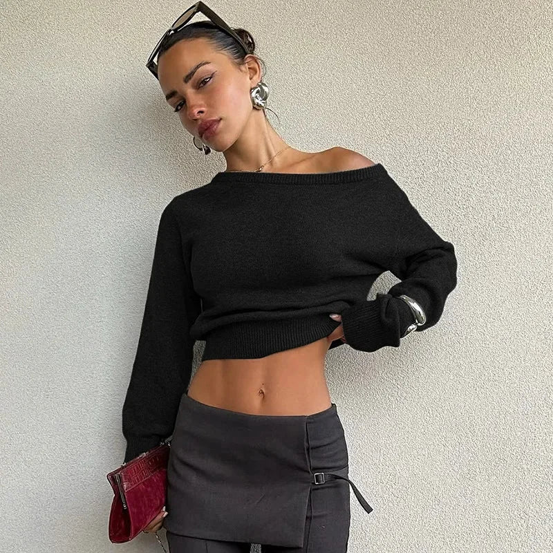 Pull blanc à une épaule pour femmes, en coton doux, adapté pour des tenues décontractées d'automne.