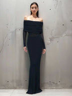 Robe longue ajustée en tissu léger avec manches en mesh et épaules dénudées, parfaite pour une allure élégante.