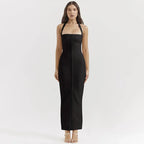 Robe longue ajustée sans manches en jersey avec fermeture zippée dans le dos et coupe flatteuse. Idéale pour les journées…