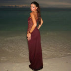 Robe longue en dentelle sans manches avec dos nu, parfaite pour les soirées, alliant élégance et confort.