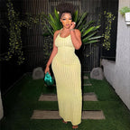 Robe longue moulante en dentelle sans manches, décolleté dos nu, disponible en plusieurs couleurs. Idéale pour soirées…