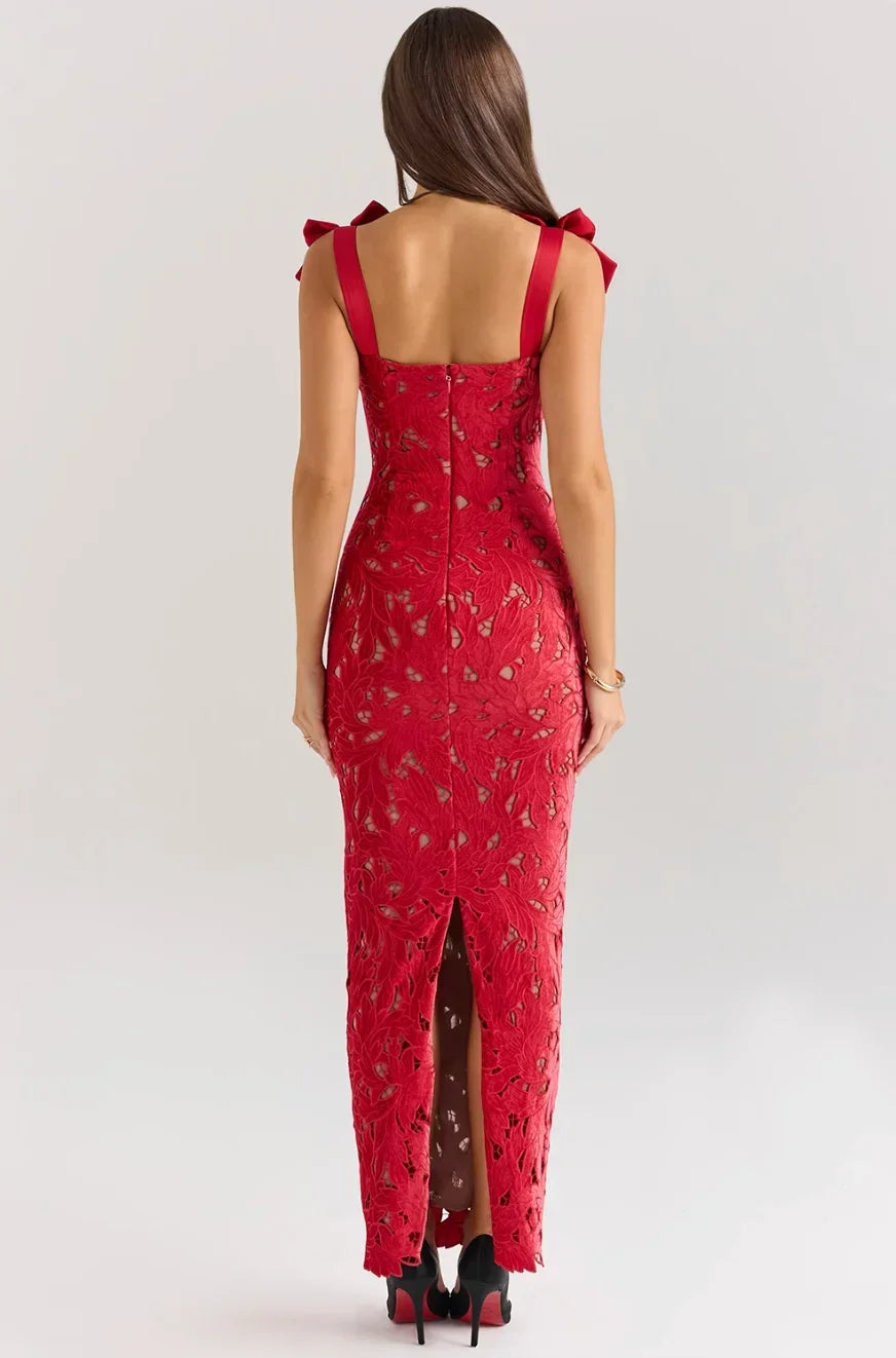 Robe longue en dentelle sans manches avec nœuds, élégante et légère, idéale pour des occasions estivales.