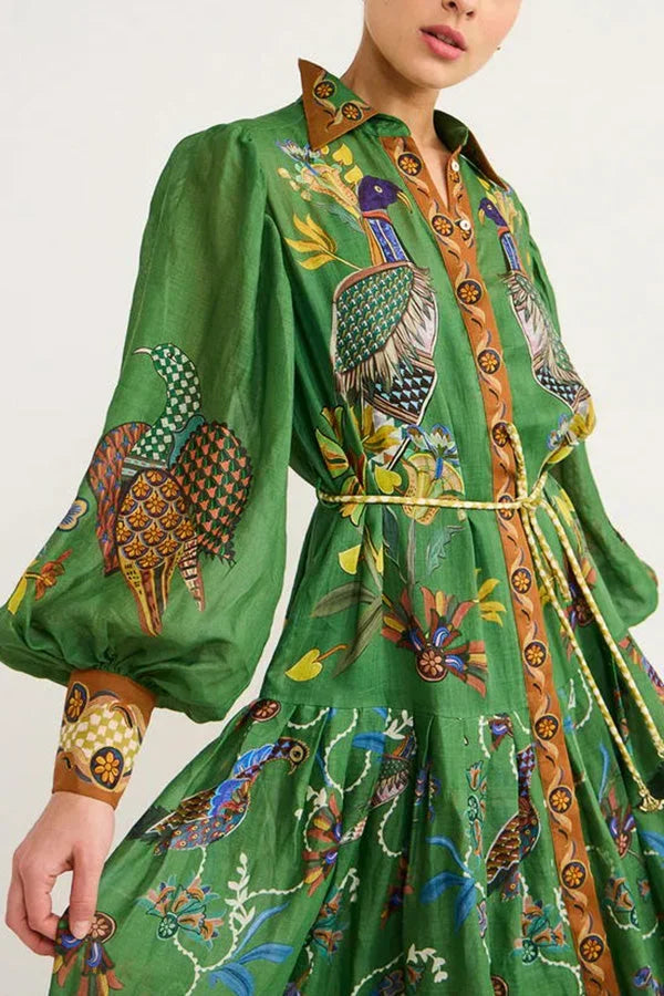 Robe midi verte à imprimé oiseaux, manches longues, col chemise, ceinture, en coton léger, idéale pour l'automne.