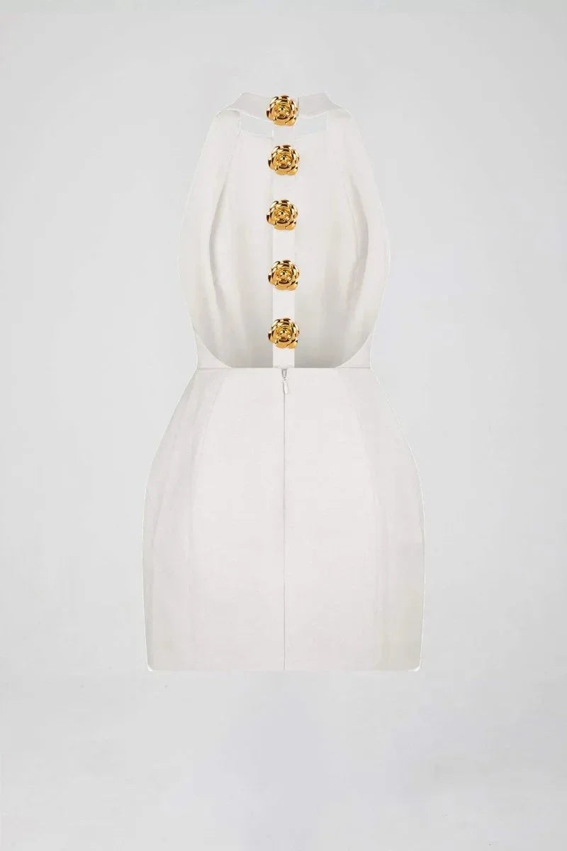 Robe courte ajustée col halter avec boutons dorés, en tissu extensible, idéale pour des soirées élégantes.