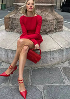 Robe courte à manches longues avec nœud, multicolore, en tissu léger, parfaite pour les soirées décontractées.