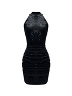 Robe courte noire sans manches avec paillettes, col américain et coupe élégante, idéale pour des soirées.