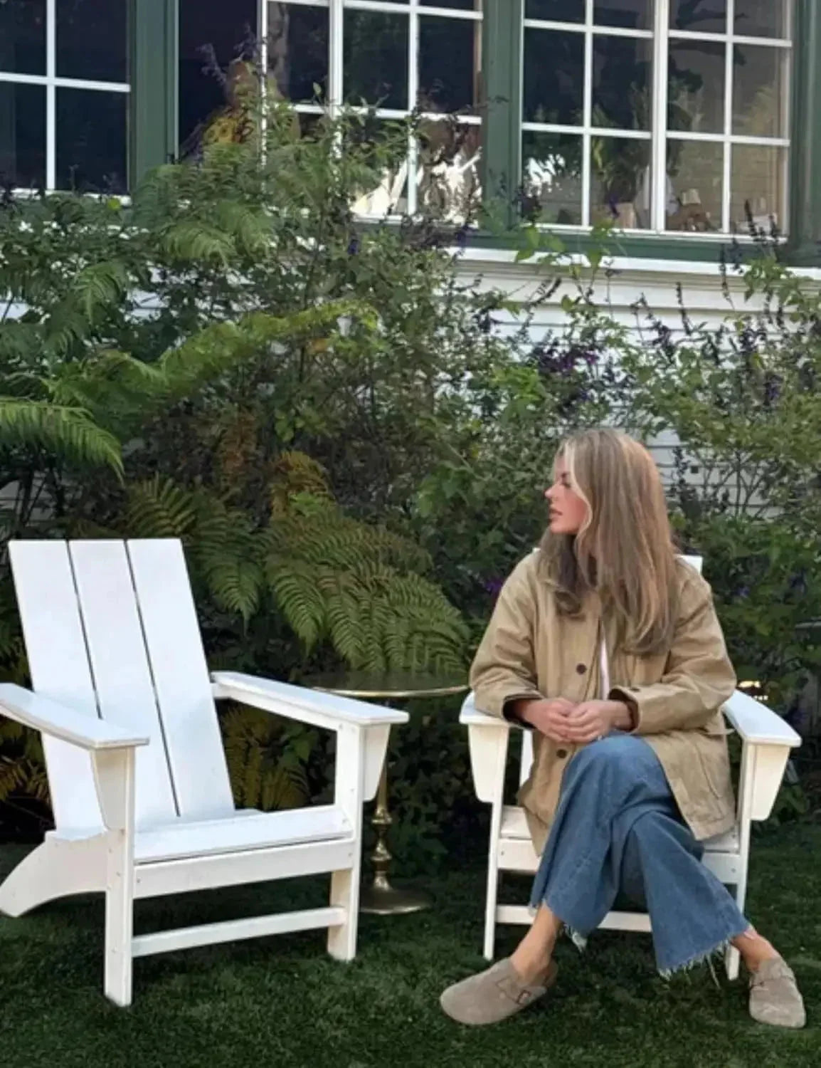 Veste de mi-saison femme kaki avec col en velours côtelé, coupe décontractée et poches pratiques.